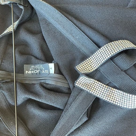 St. John evening dress - Picture 6 of 6